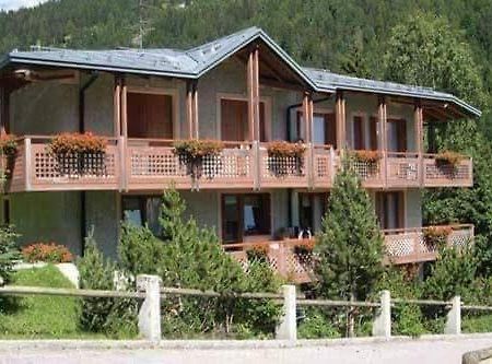 Residence Orsa Maggiore Madonna Εξωτερικό φωτογραφία